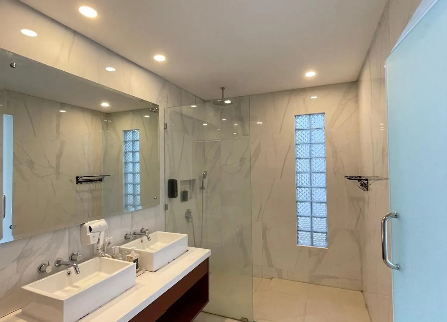 Royal Maharani Payogan Bed & Breakfast Ubud  Indonesia